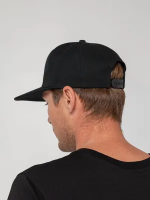 Бейсболка Snapback с прямым козырьком, черная — фото 5
