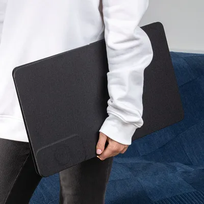 Складной стол для ноутбука с беспроводной зарядкой Kickstand Table, серый — фото 12
